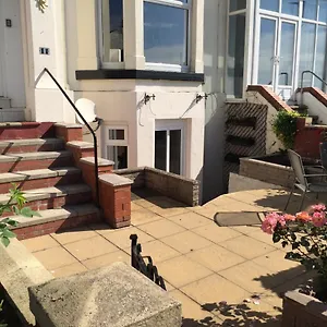 https://southbay-holiday-flats.yorkshirehotels.net