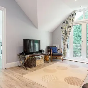 https://daintree-bournemouth.bournemouth-hotels.org